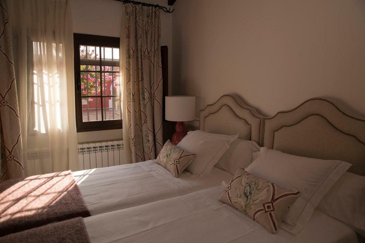 Hotel Rural Las Tejuelas Valdecaballeros Ngoại thất bức ảnh