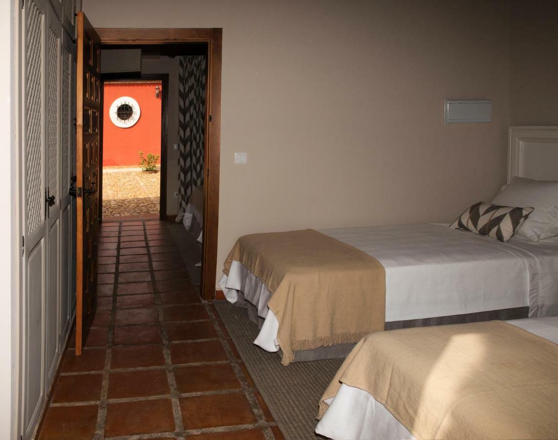 Hotel Rural Las Tejuelas Valdecaballeros Ngoại thất bức ảnh